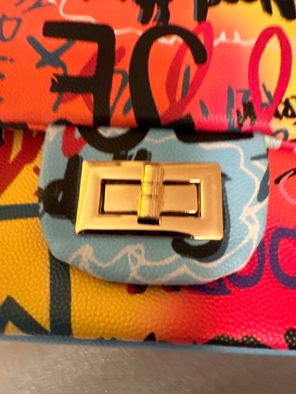 3AM Forever Graffiti Pop Art Chain Flap Crossbody Bag Gold Turn Lock - Picture 10 of 15